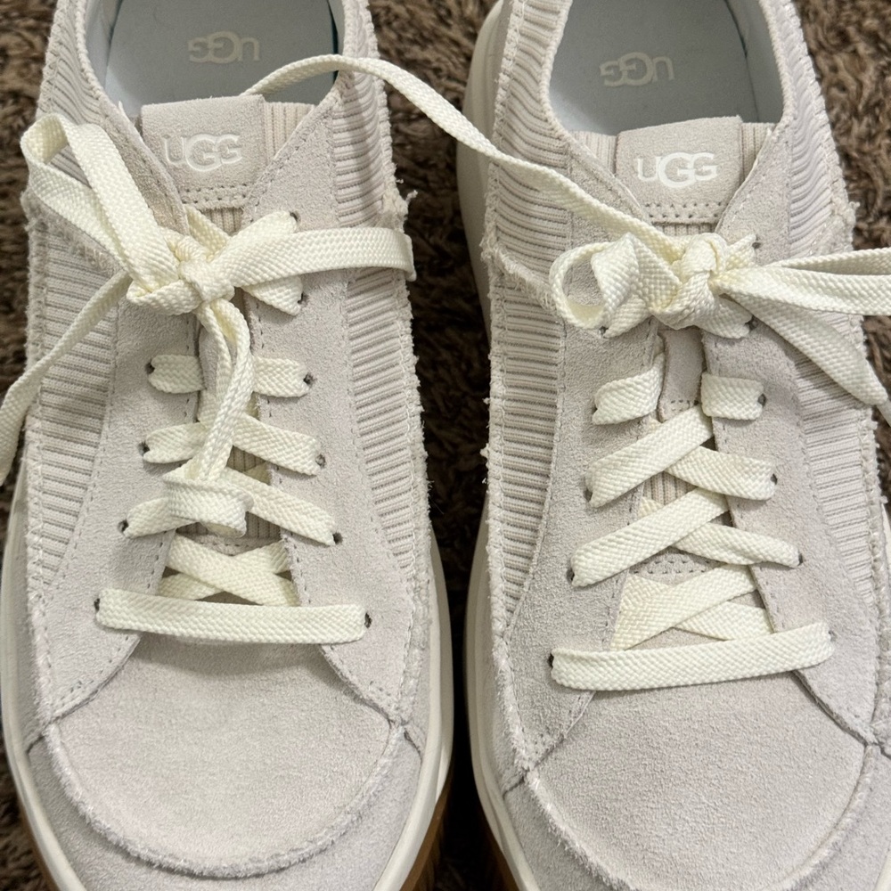 UGG EZ Duzzit Cream Platform Lace-Up Sneakers with Gum Sole sz 10 NEW Sold out - Picture 4 of 5